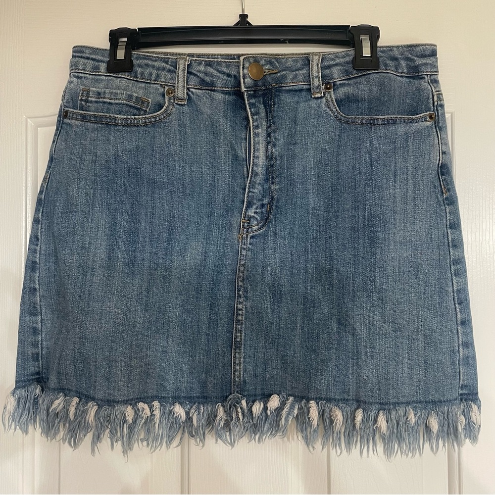 Forever 21 Contemporary Fringed Denim Skirt Size XL